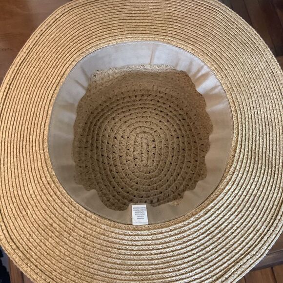 Straw Paper Hat with Black Ribbon 🎀😎🌻 - Picture 3 of 4